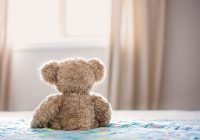 3 zalety łóżka drewnianego do pokoju dziecka