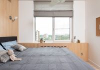 Jakie zalety mają rolety dzień noc?