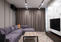 W jakich wnętrzach sprawdzi się mały stolik kawowy rozkładany?