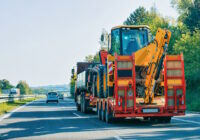 Jakie wyzwania są związane z transportem drogowym maszyn budowlanych?