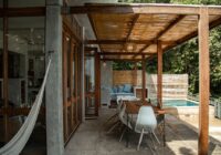 Pergola na tarasie – funkcjonalne i estetyczne zadaszenie przestrzeni zewnętrznej